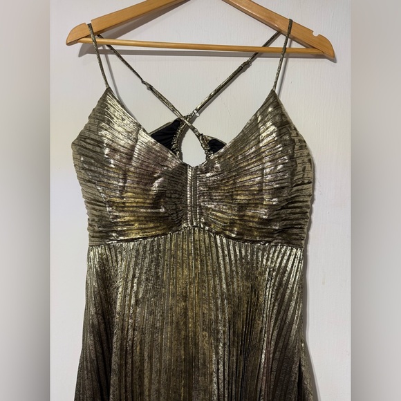 NWT ASTR THE LABEL BLYTHE DRESS IN BLACK GOLD - Picture 8 of 8